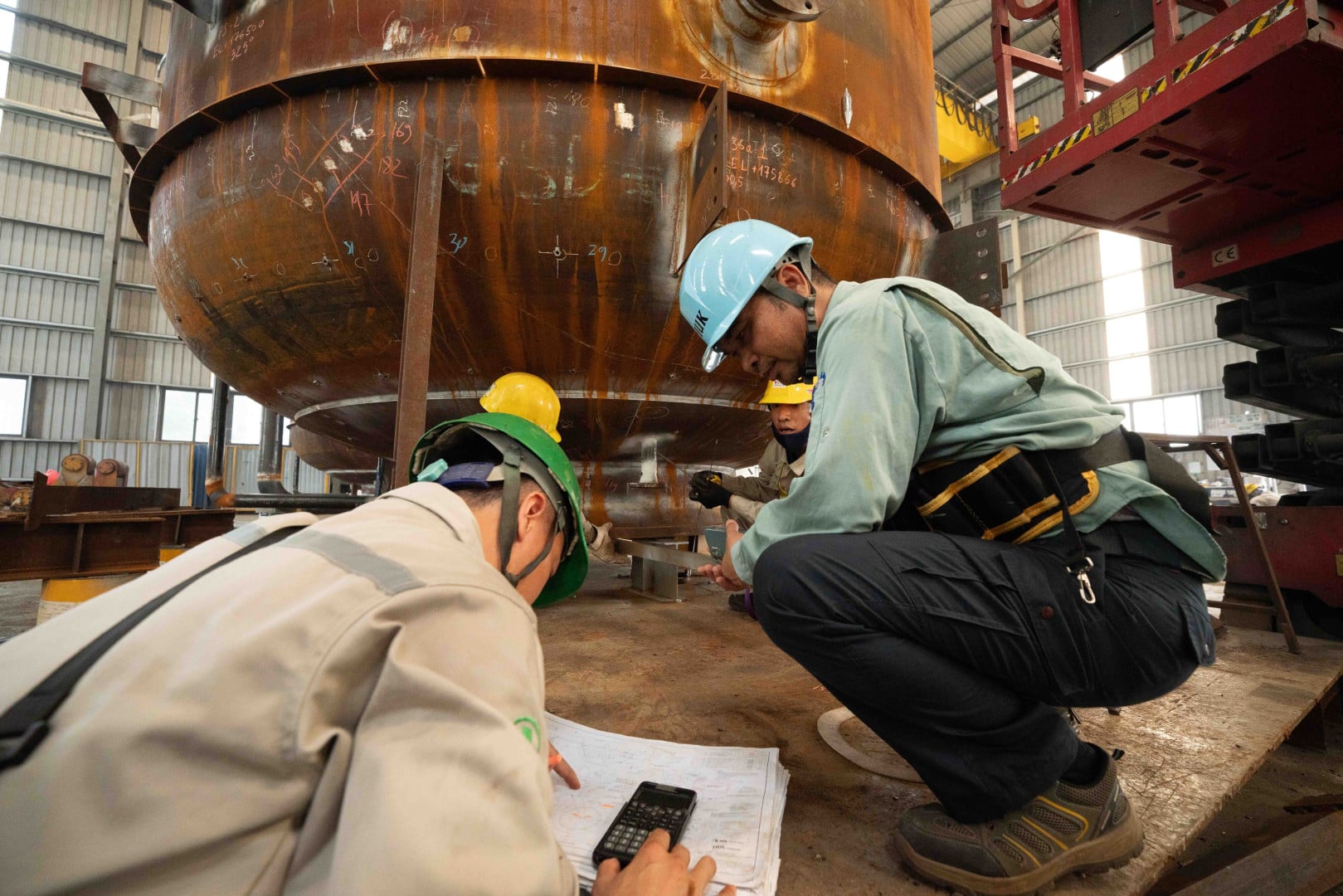 Hồ Sơ Chất Lượng Là Gì? Quy Trình Kiểm Soát Chuẩn Hóa Tại VHE